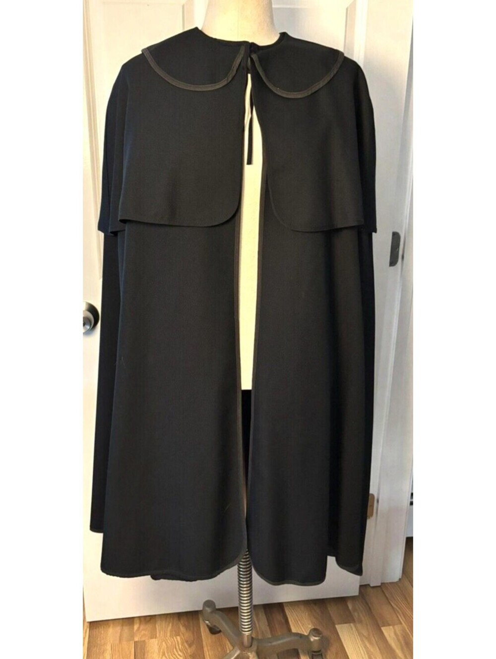 Inverness Style Long Black Cape #4 Collar Tie Closure Victorian Costume Cosplay